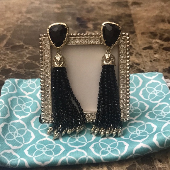 Kendra Scott Jewelry - Kendra Scott Black and gold earrings